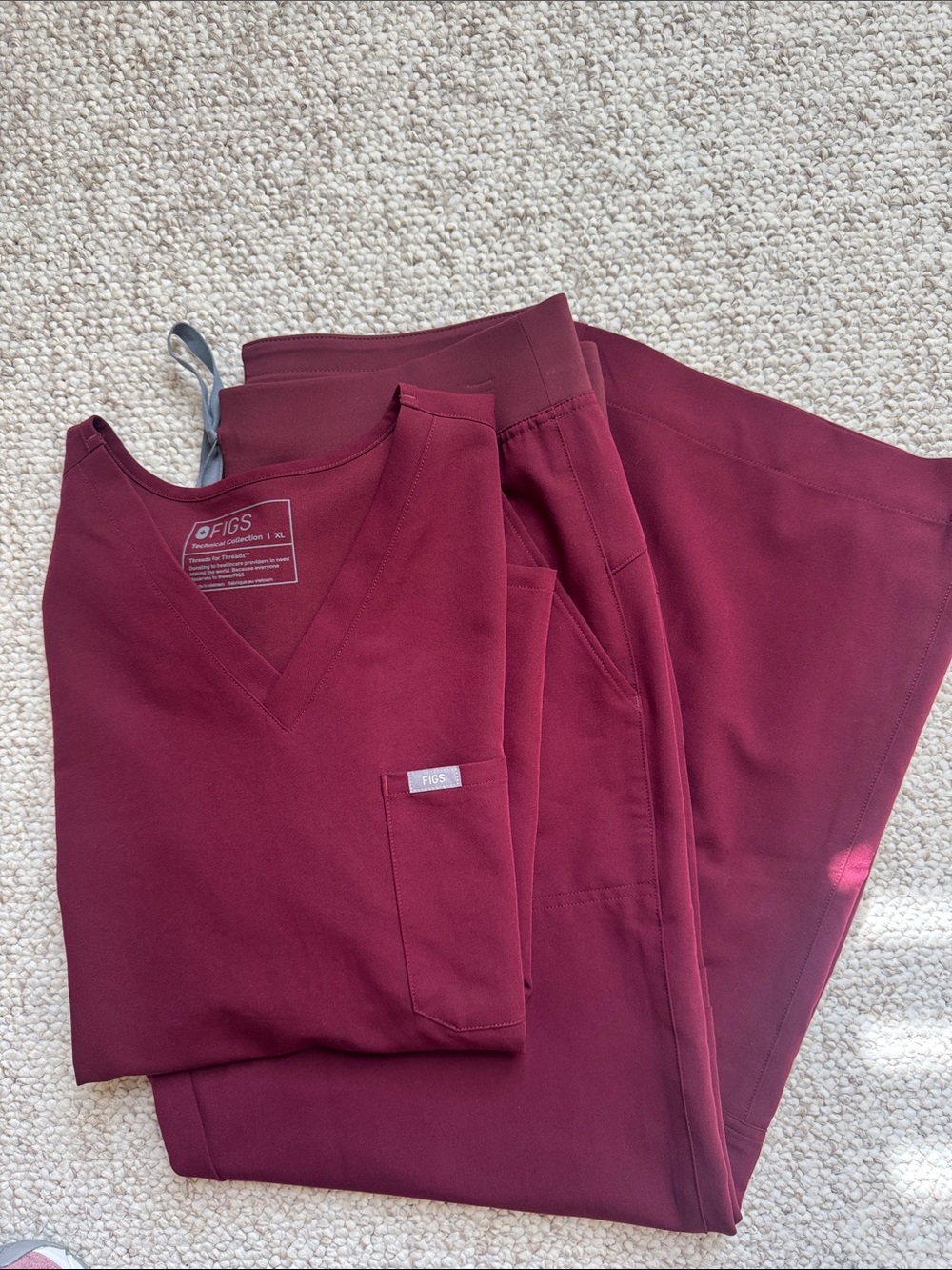 FIGS Women’s Scrub Set with wide leg pants in Burgandy